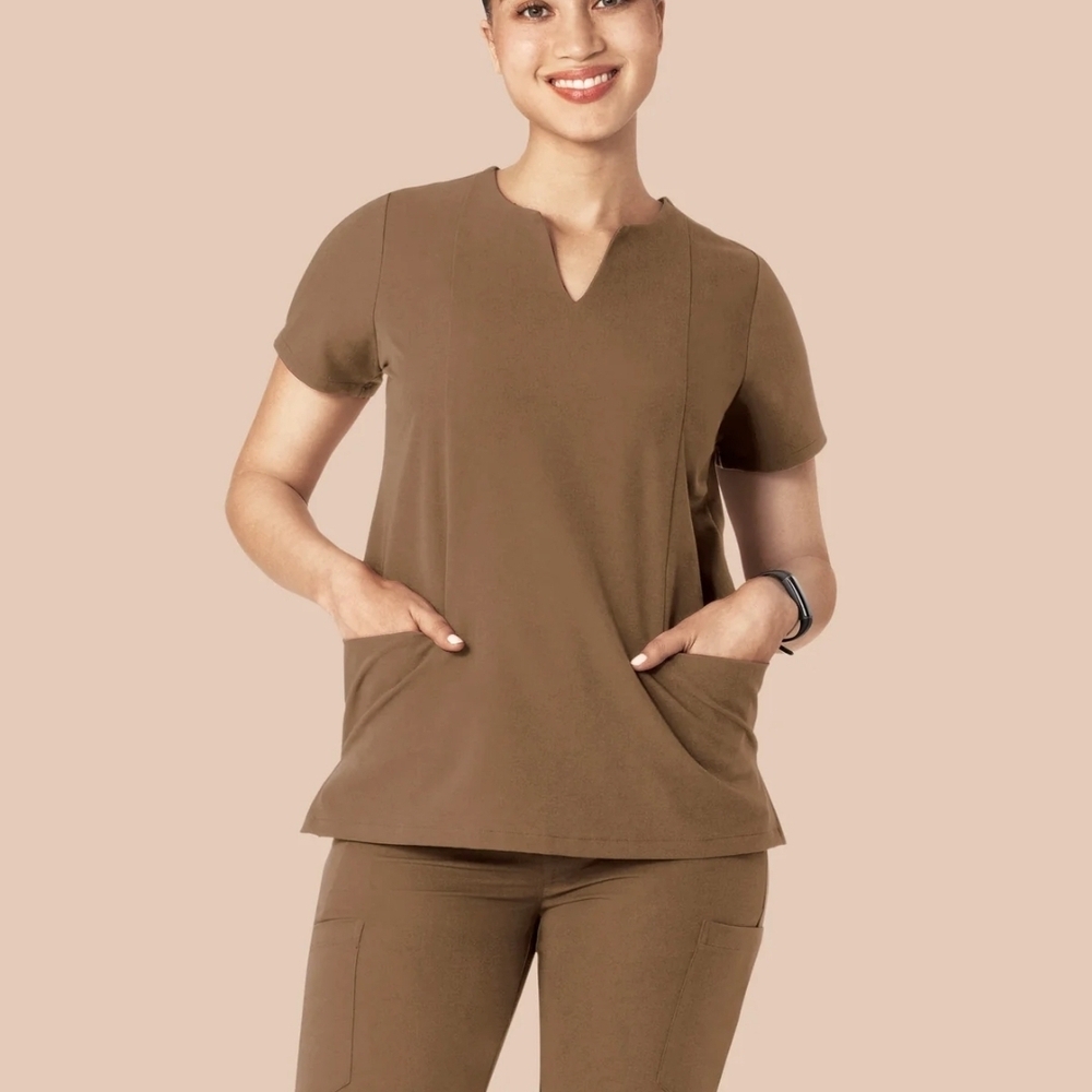 Women's Mandala Scrub Set In Truffle